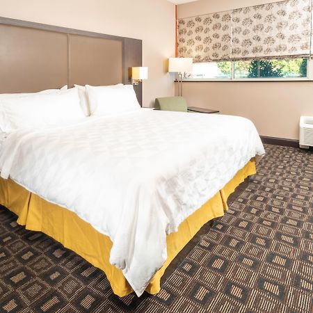 Holiday Inn Louisville East - Hurstbourne By Ihg Exterior photo