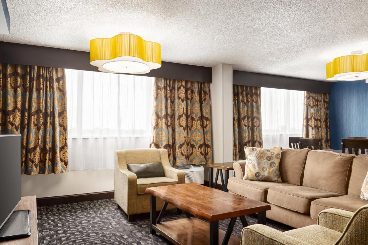 Holiday Inn Louisville East - Hurstbourne By Ihg Exterior photo