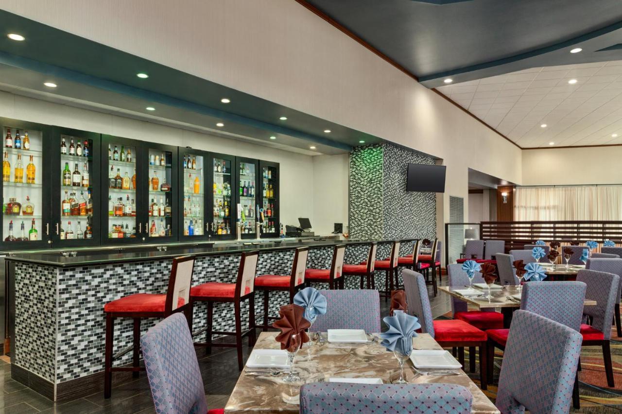 Holiday Inn Louisville East - Hurstbourne By Ihg Exterior photo