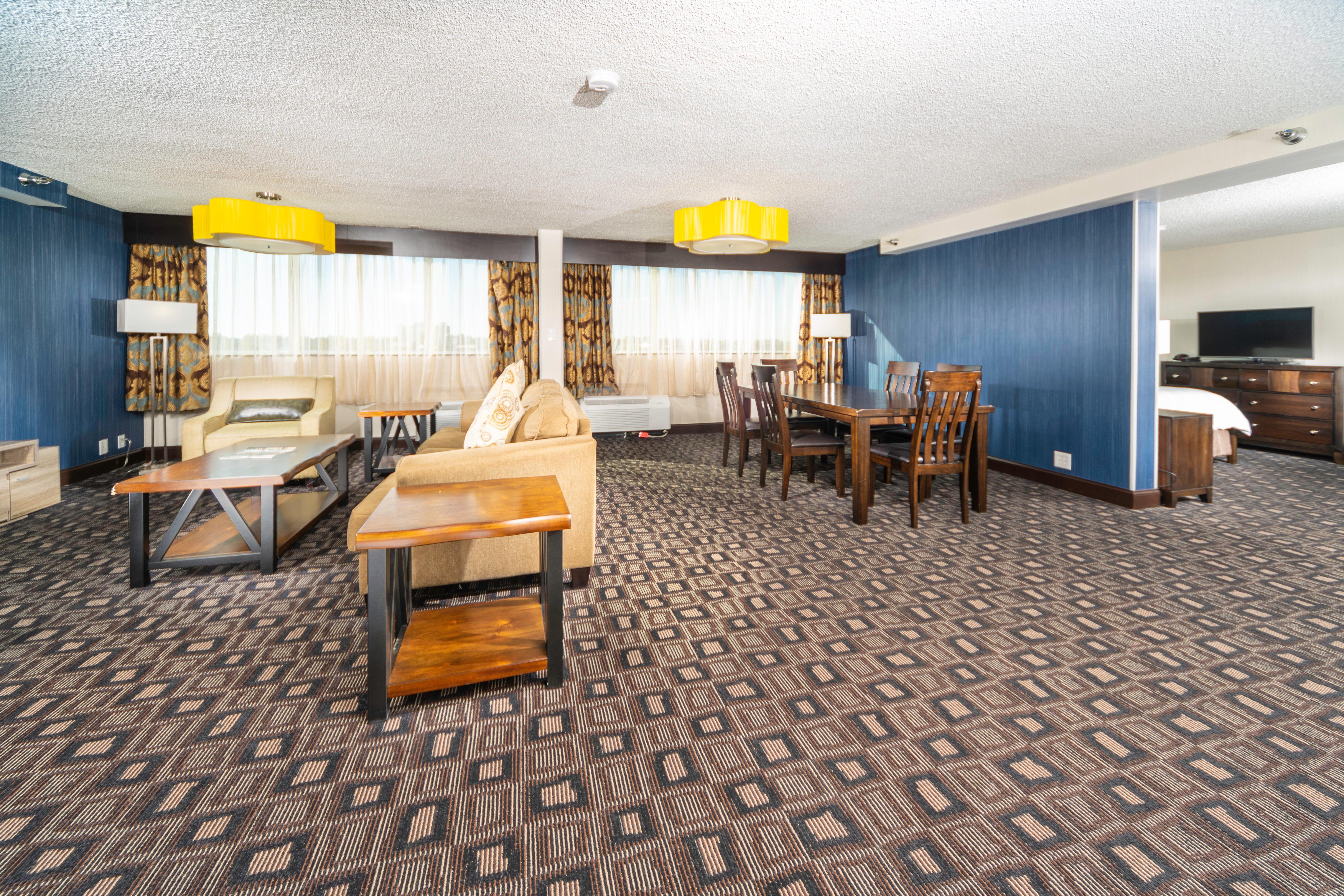 Holiday Inn Louisville East - Hurstbourne By Ihg Exterior photo