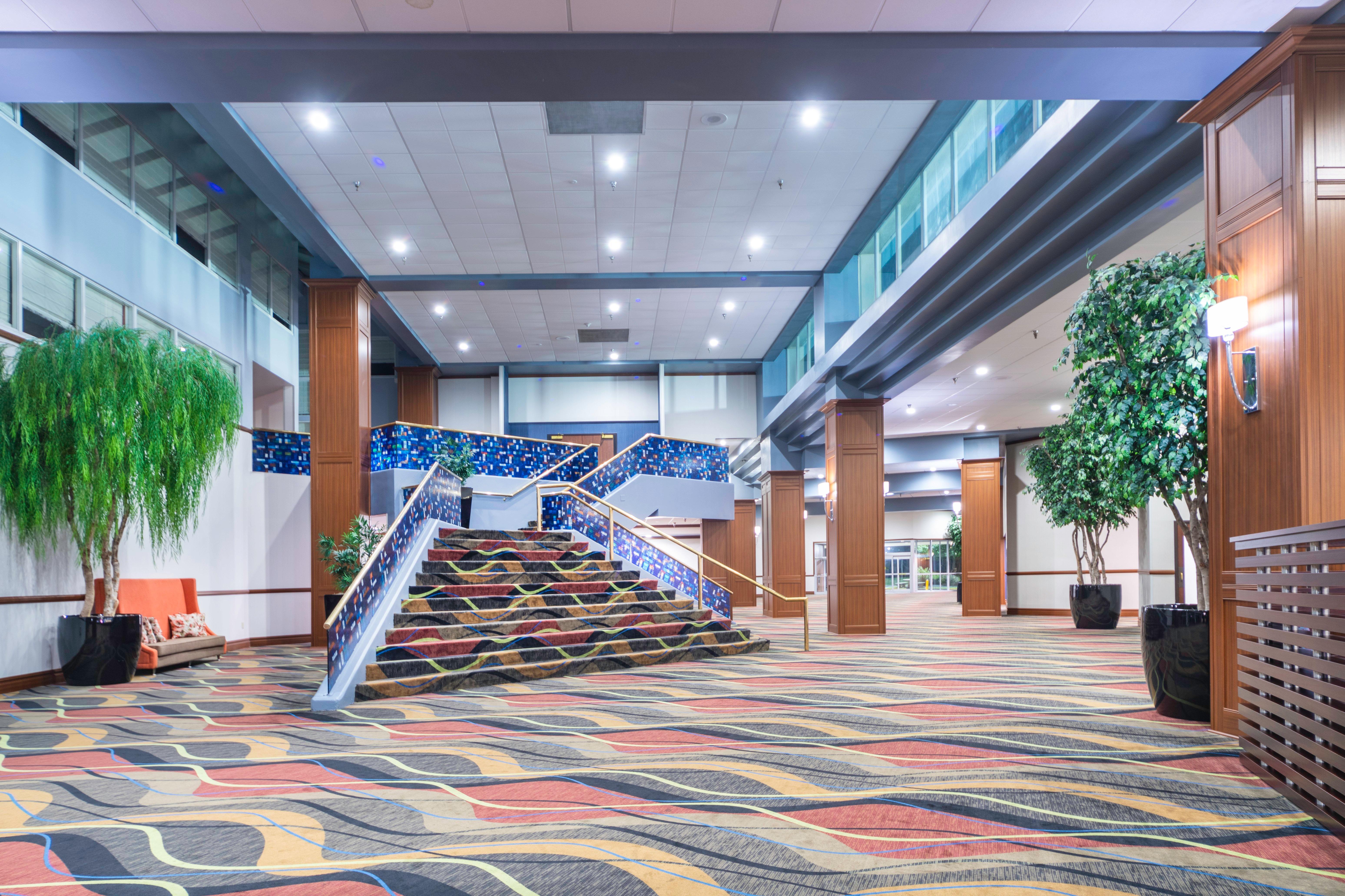Holiday Inn Louisville East - Hurstbourne By Ihg Exterior photo